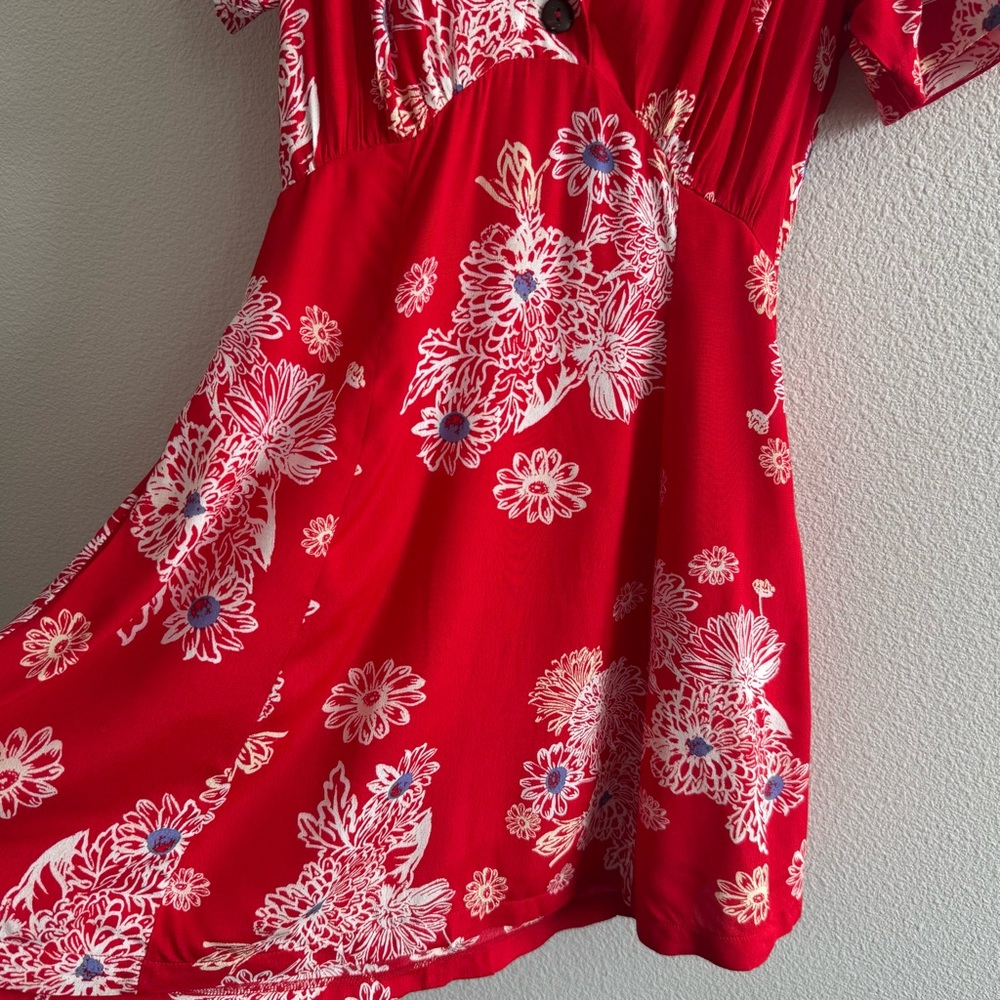 Free People Blue Hawaii Red Floral Print Short Sleeve Mini Dress A-Line Boho - Picture 5 of 14